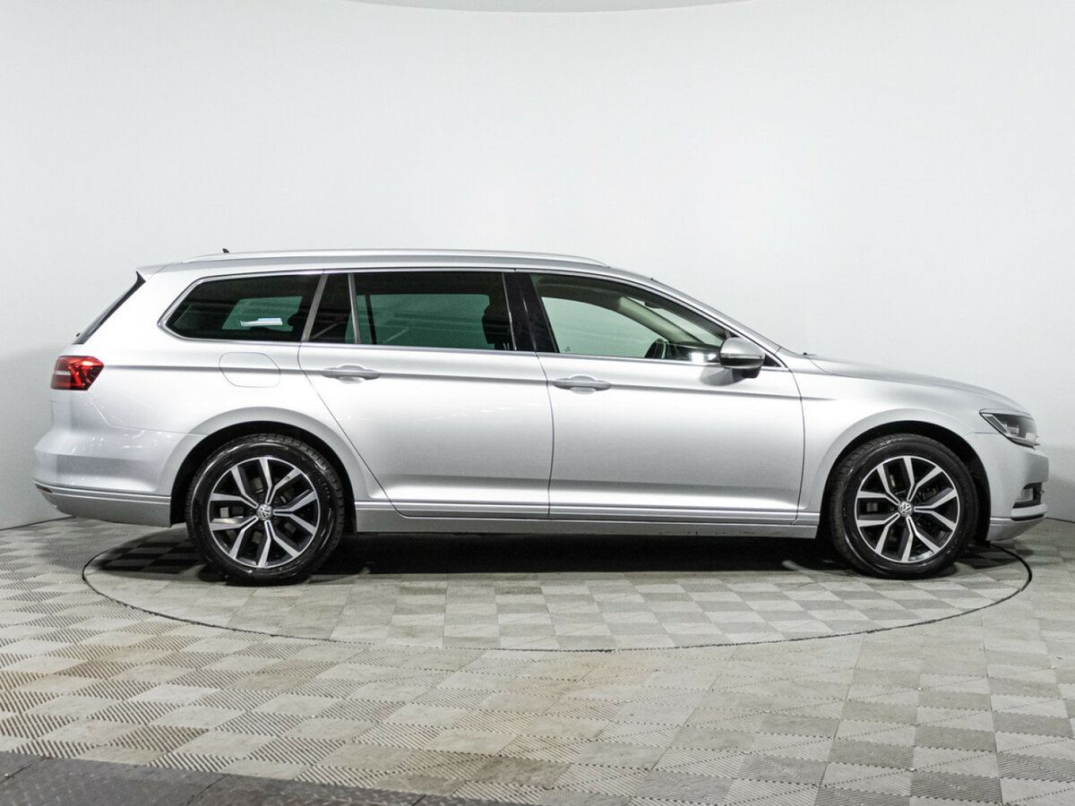 Купить Volkswagen Passat B8, 2017, 147 000 км, фото №4