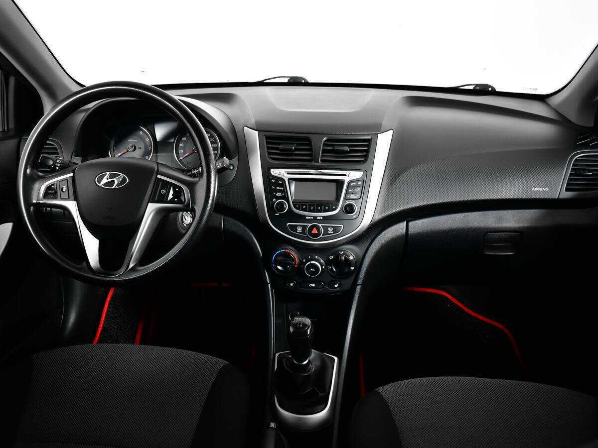Купить Hyundai Solaris, 2012, 183 276 км, фото №12
