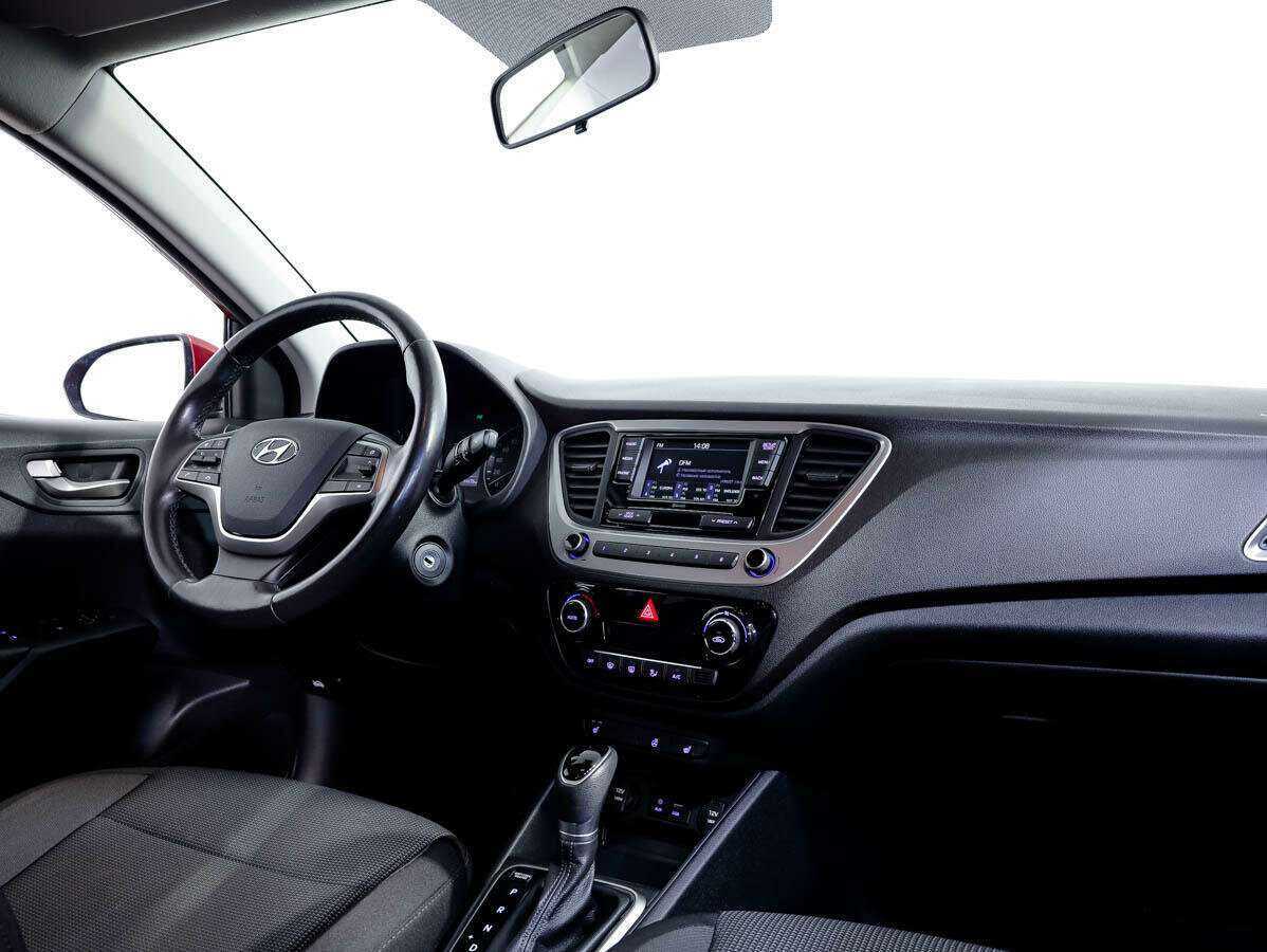 Купить Hyundai Solaris, 2017, 64 675 км, фото №8