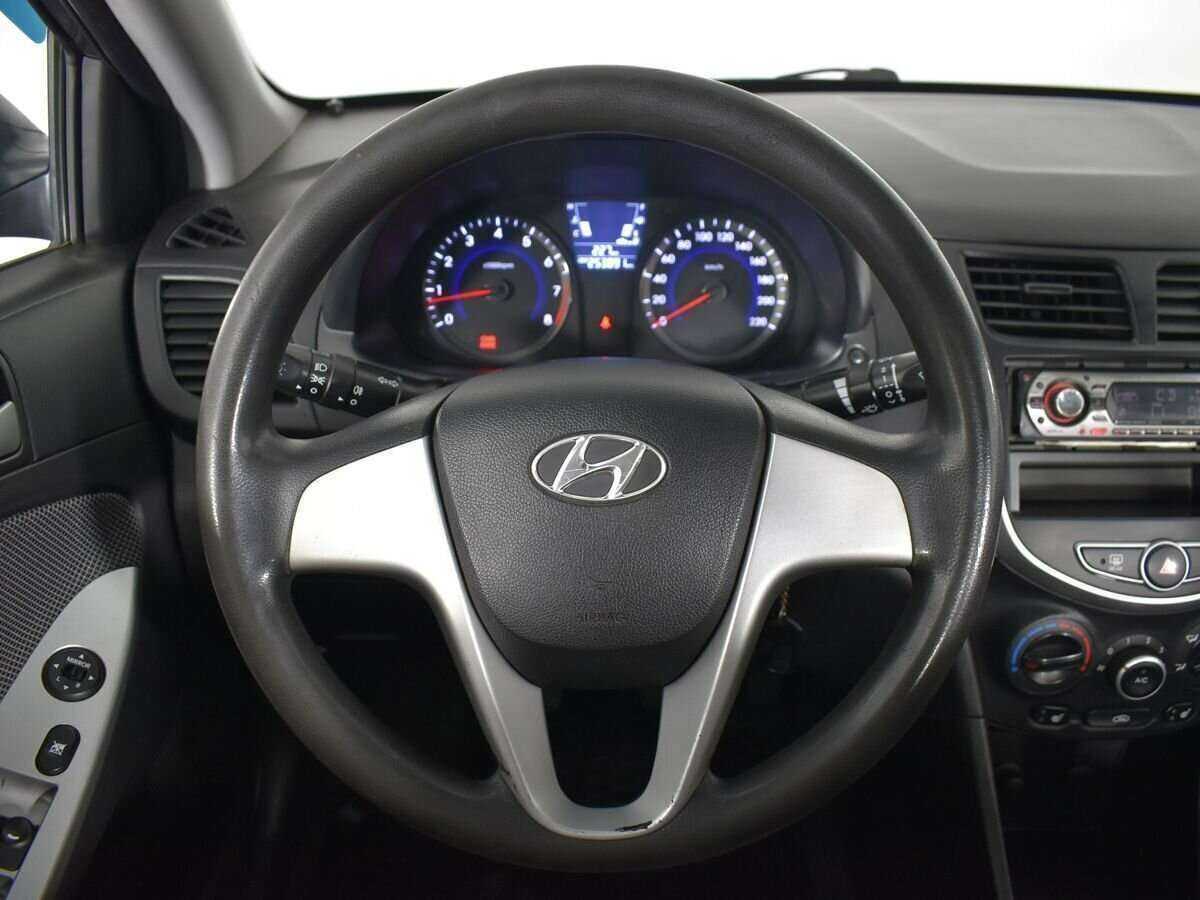 Купить Hyundai Solaris, 2013, 253 888 км, фото №12