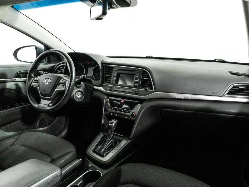 Купить Hyundai Elantra, 2018, 152 554 км, фото №9