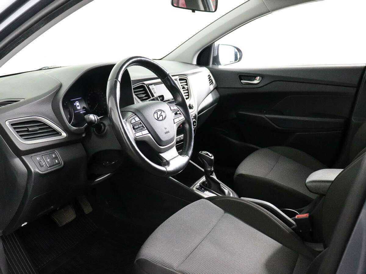 Купить Hyundai Solaris, 2017, 136 131 км, фото №7