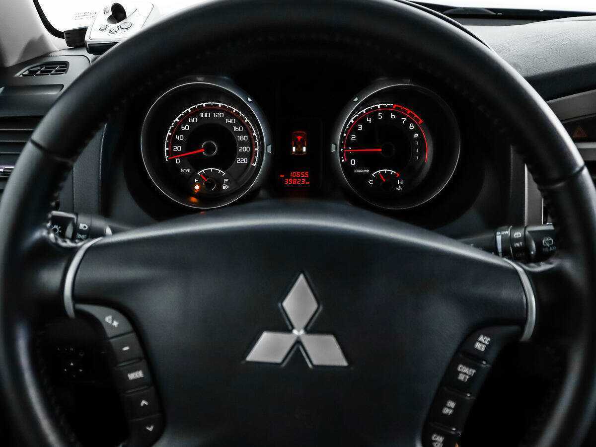 Купить Mitsubishi Pajero, 2015, 39 804 км, фото №18