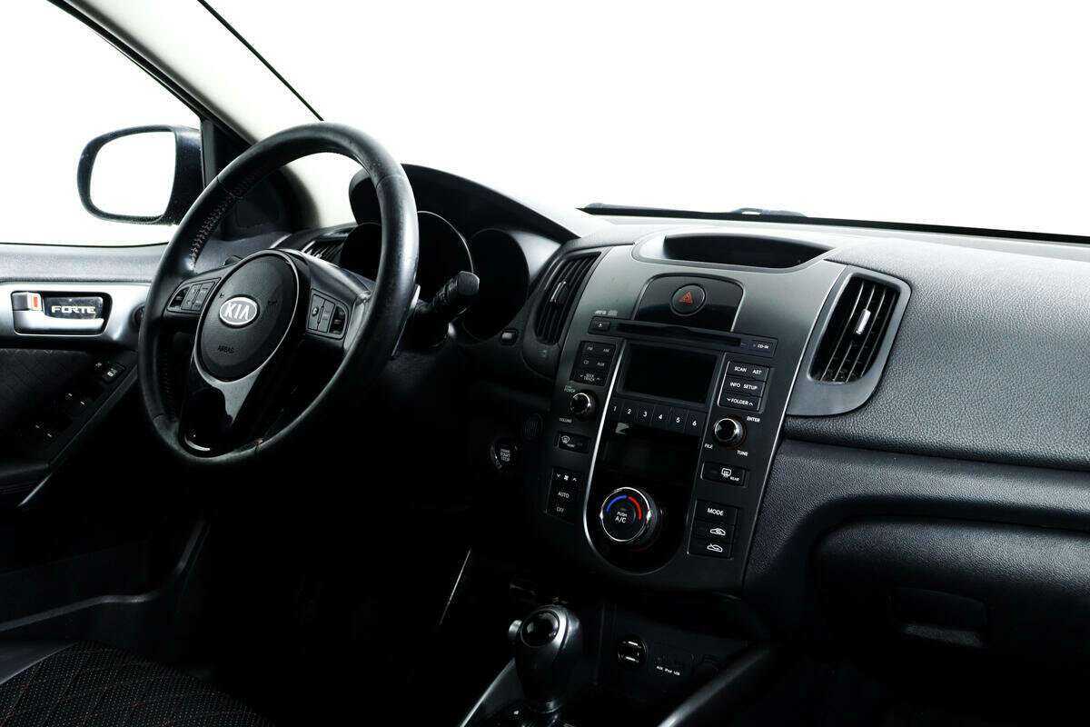 Купить Kia Cerato, 2012, 316 247 км, фото №9