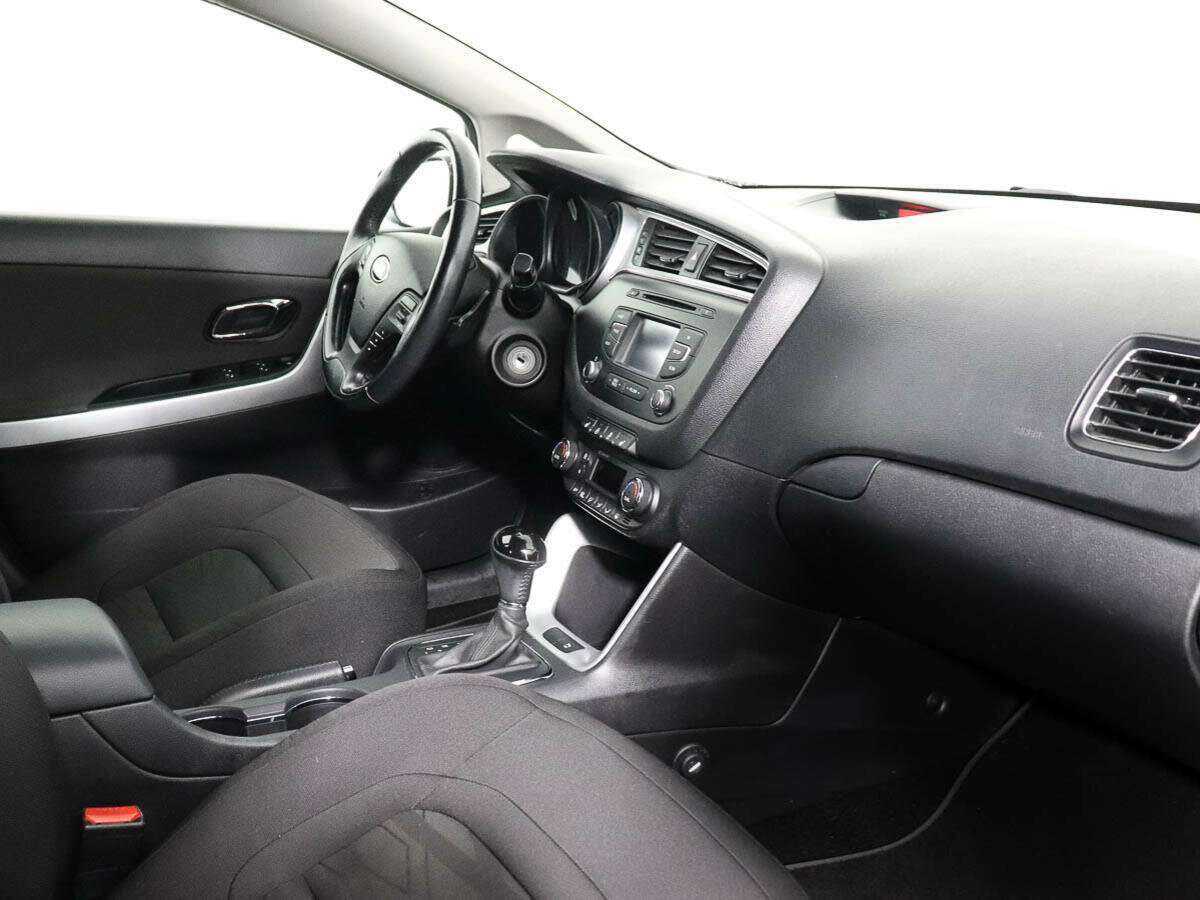 Купить Kia Ceed, 2017, 88 000 км, фото №6