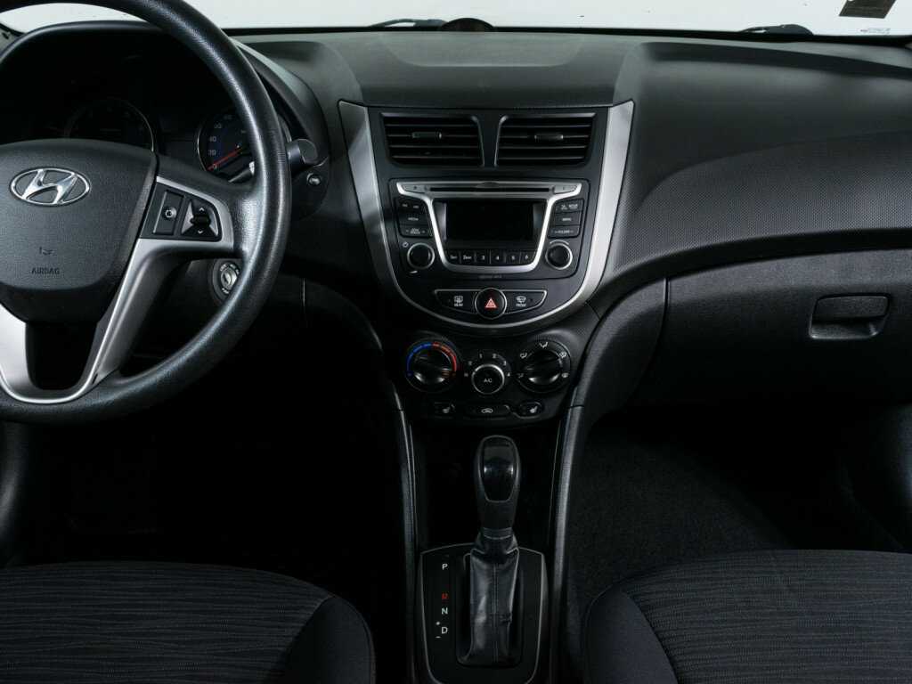 Купить Hyundai Solaris, 2014, 139 000 км, фото №8