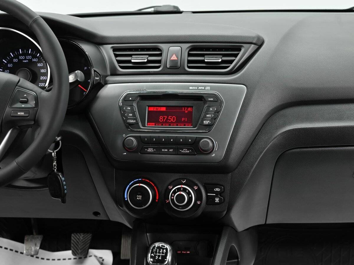 Купить Kia Rio, 2013, 111 000 км, фото №10
