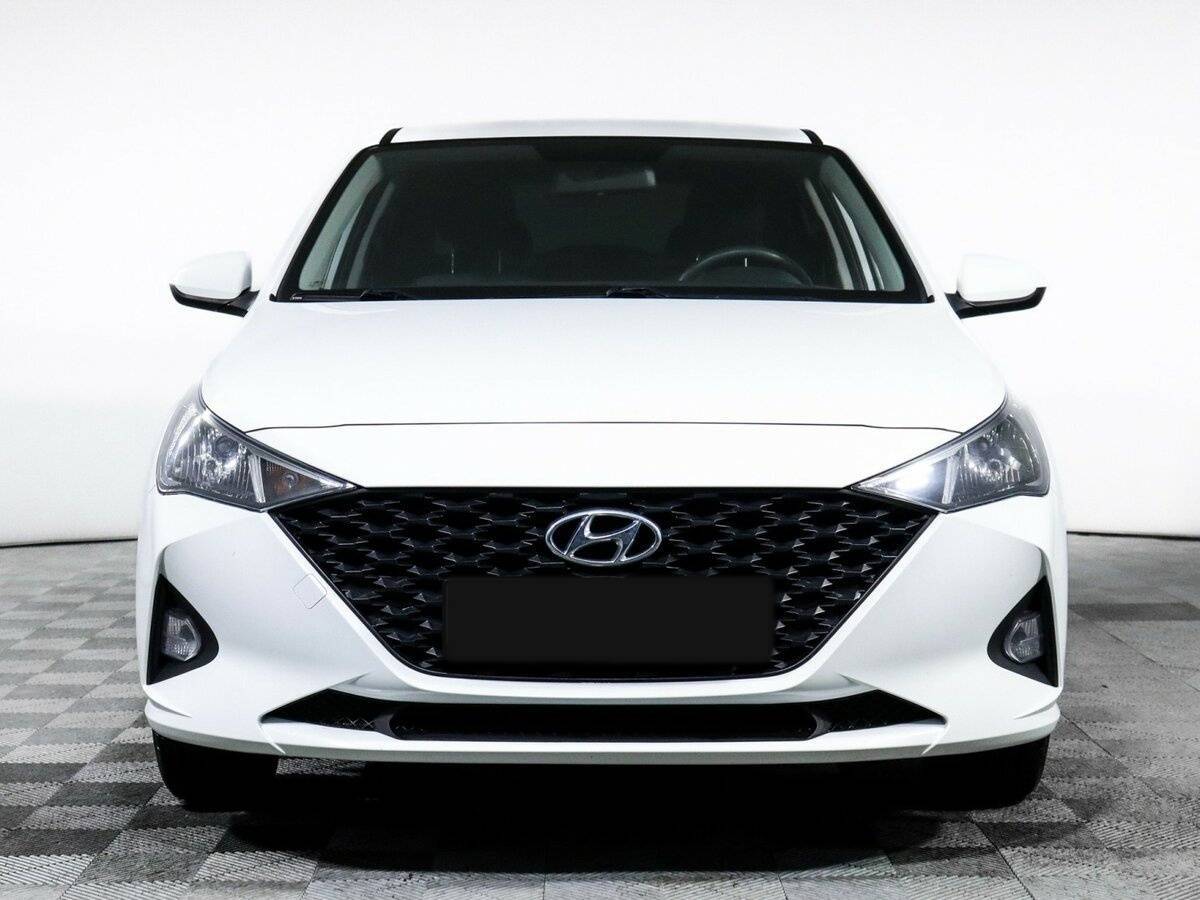 Купить Hyundai Solaris, 2021, 75 405 км, фото №2