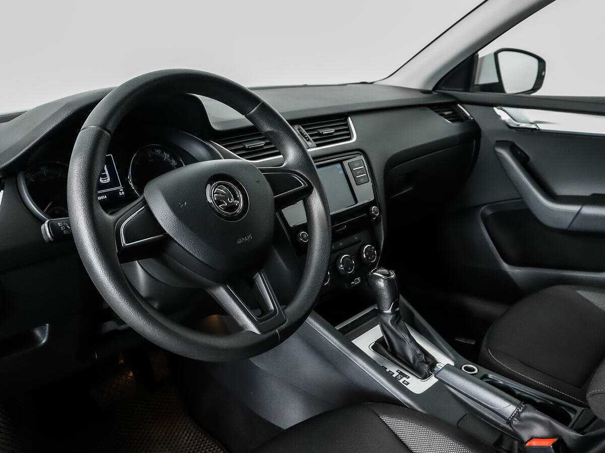 Купить Skoda Octavia, 2018, 143 347 км, фото №9