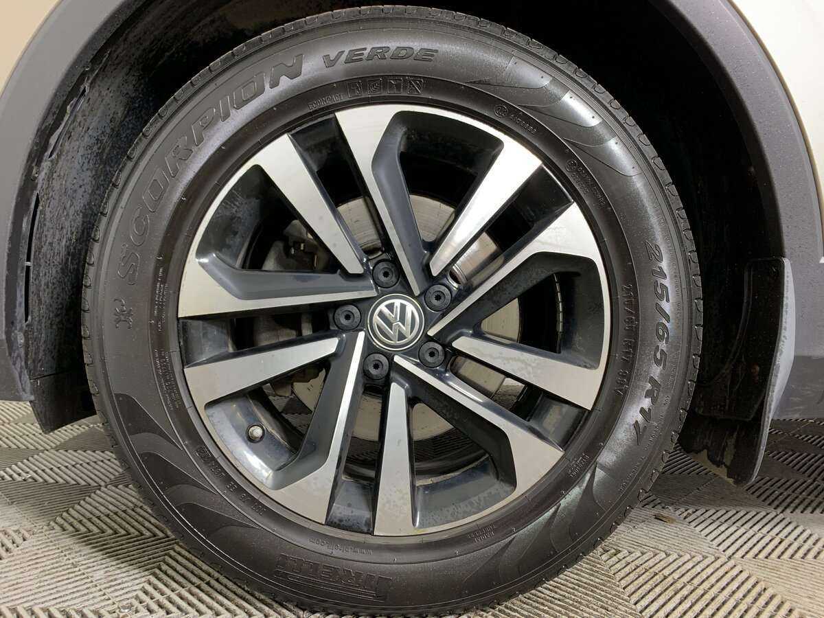 Купить Volkswagen Tiguan, 2020, 120 500 км, фото №9
