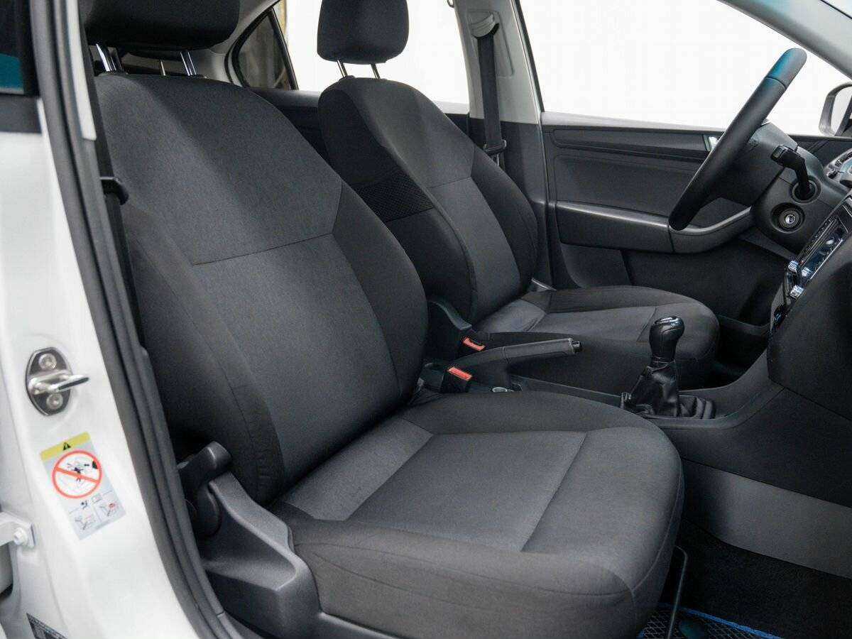 Купить Skoda Rapid, 2017, 157 992 км, фото №12