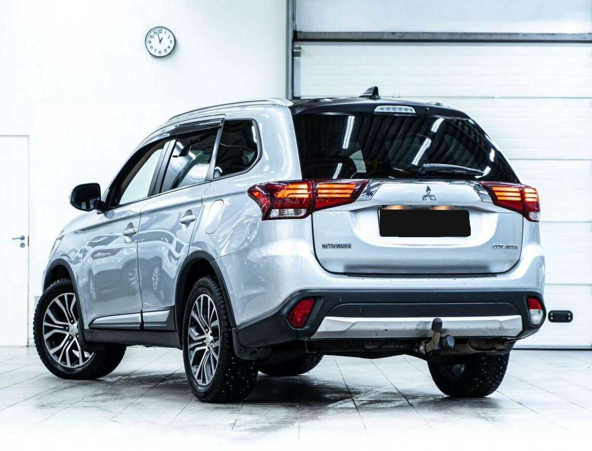 Купить Mitsubishi Outlander, 2017, 191 000 км, фото №4