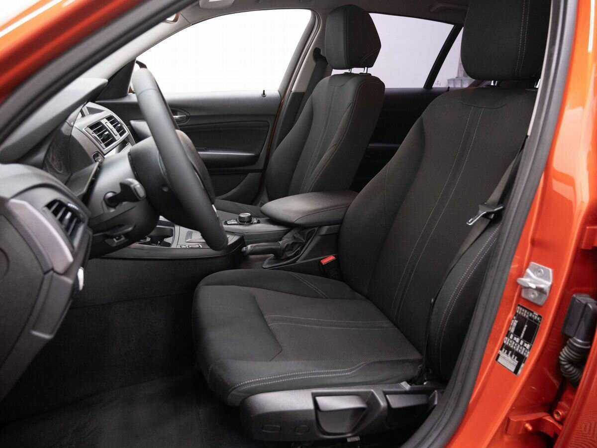 Купить BMW 1 серии 118i, 2017, 112 000 км, фото №8