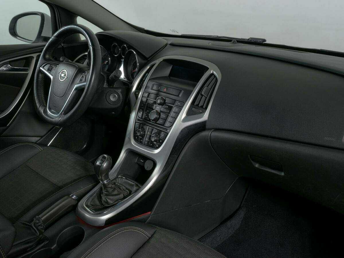 Купить Opel Astra GTC, 2012, 184 154 км, фото №9