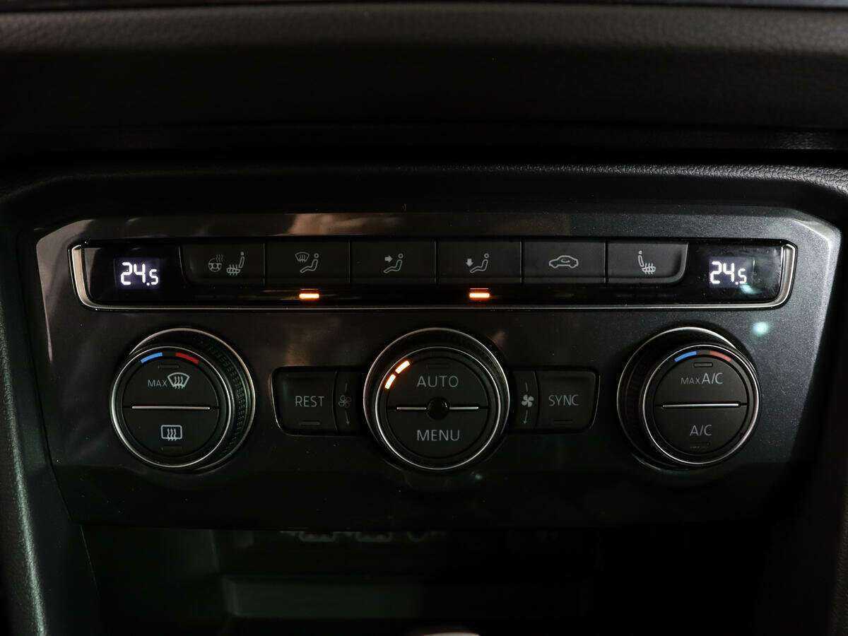 Купить Volkswagen Tiguan, 2018, 101 360 км, фото №18