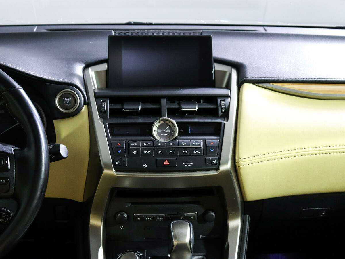 Купить Lexus NX 200, 2016, 106 000 км, фото №10