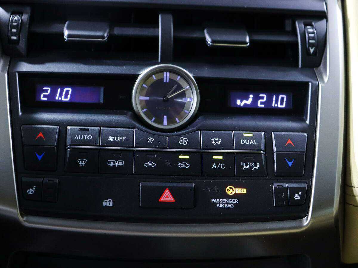 Купить Lexus NX 200, 2016, 106 000 км, фото №18