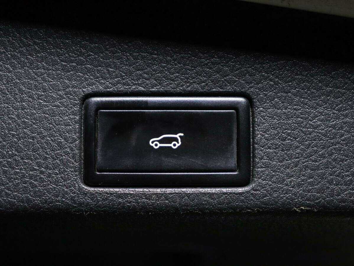 Купить Volkswagen Touareg, 2012, 189 500 км, фото №11