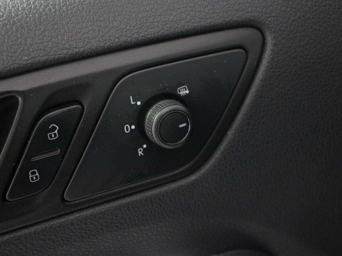 Купить Volkswagen Jetta, 2016, 101 196 км, фото №15