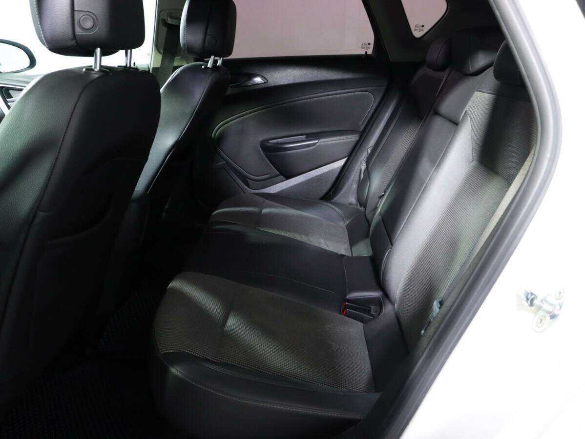 Купить Opel Astra, 2012, 117 438 км, фото №7