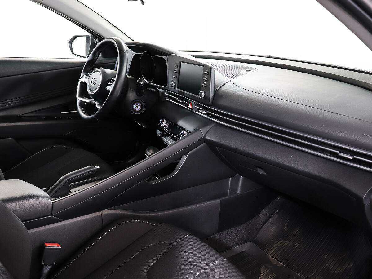 Купить Hyundai Elantra, 2021, 56 100 км, фото №9