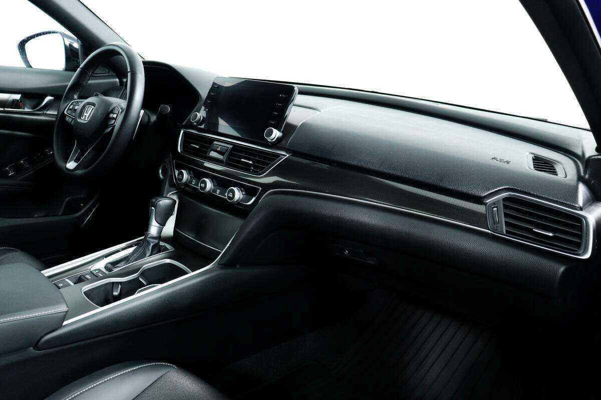 Купить Honda Accord, 2022, 10 563 км, фото №9