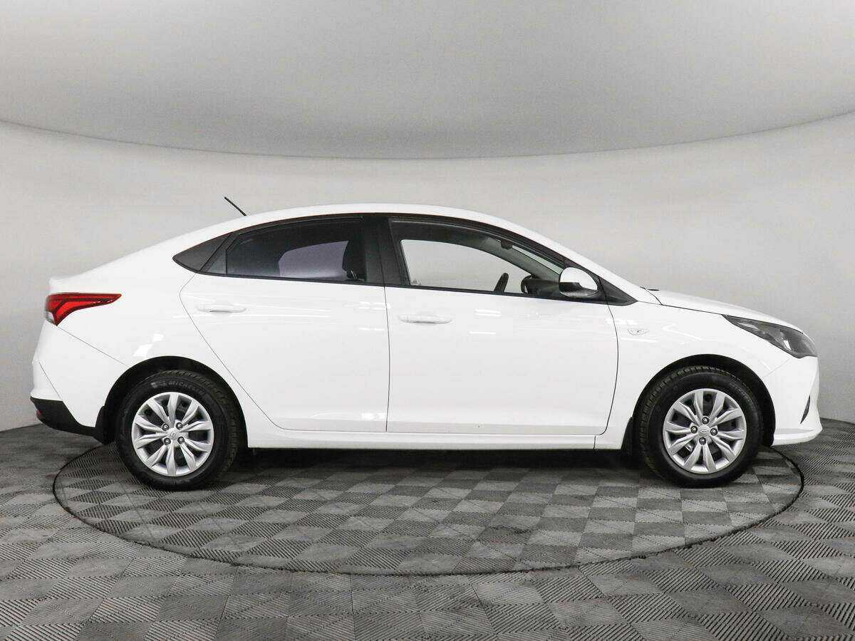 Купить Hyundai Solaris, 2021, 32 421 км, фото №4