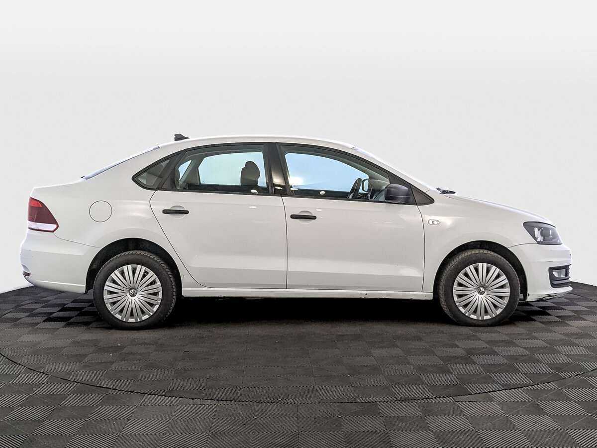 Купить Volkswagen Polo, 2018, 104 329 км, фото №4