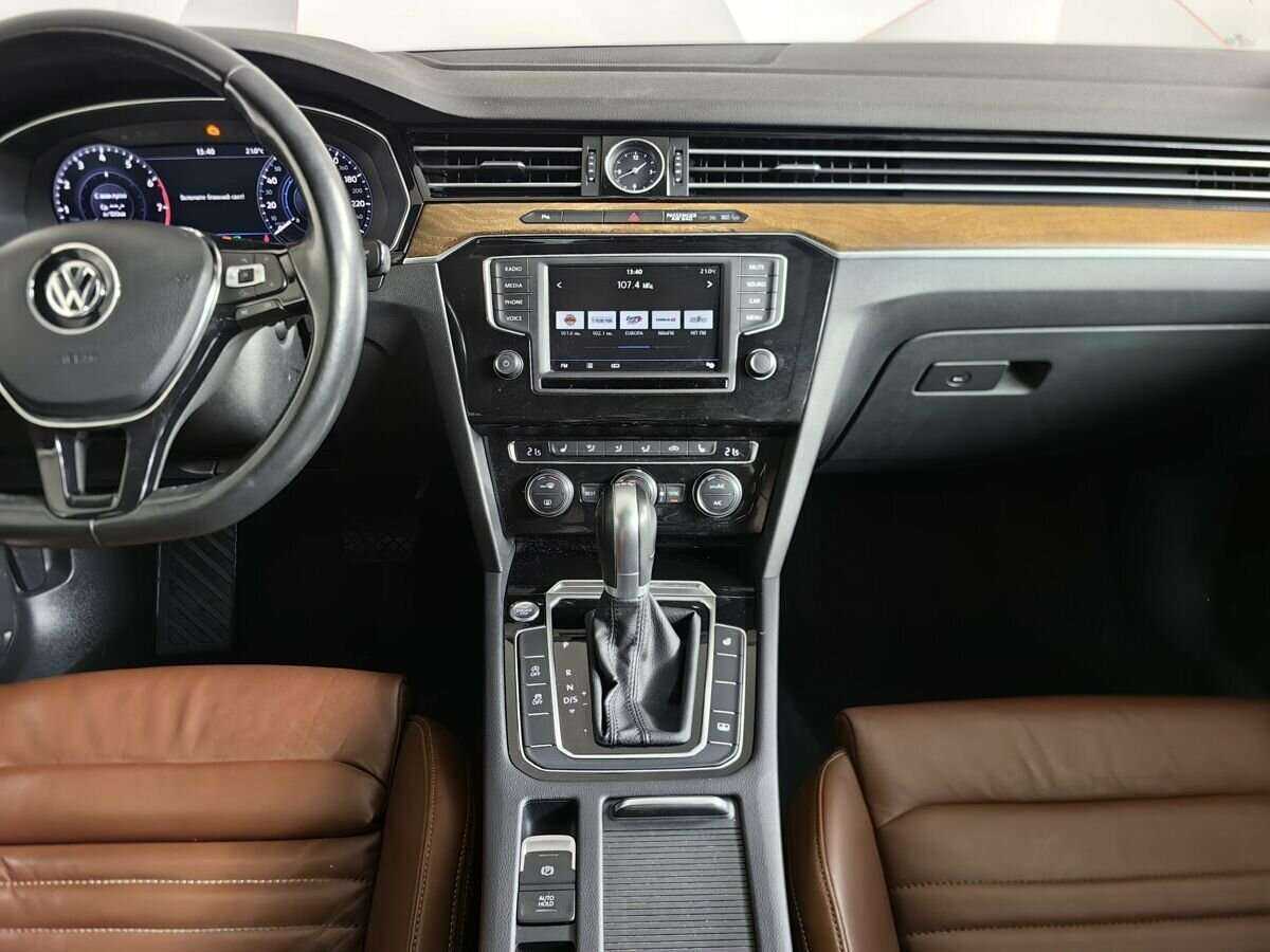 Купить Volkswagen Passat, 2017, 99 391 км, фото №11