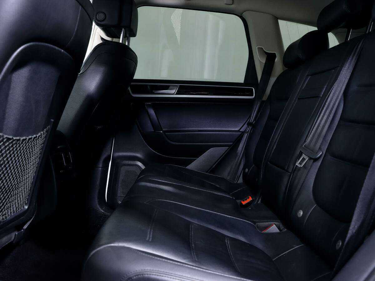 Купить Volkswagen Touareg, 2016, 216 767 км, фото №9