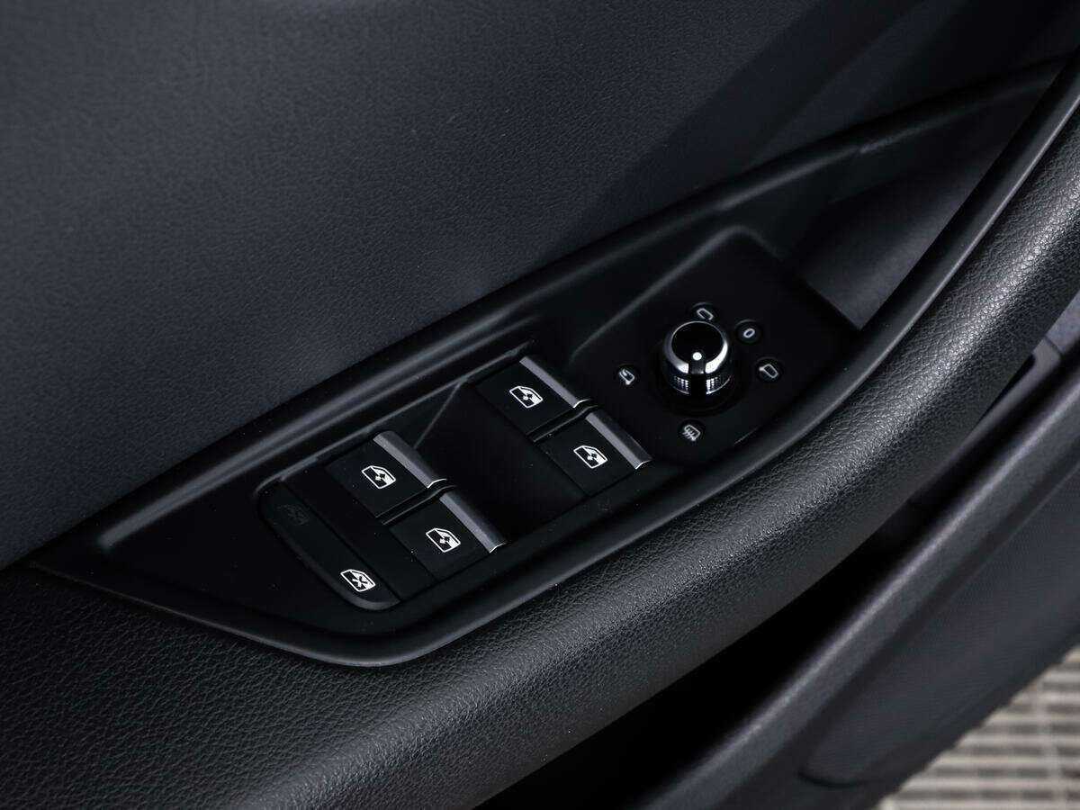 Купить Audi A4, 2017, 168 810 км, фото №16