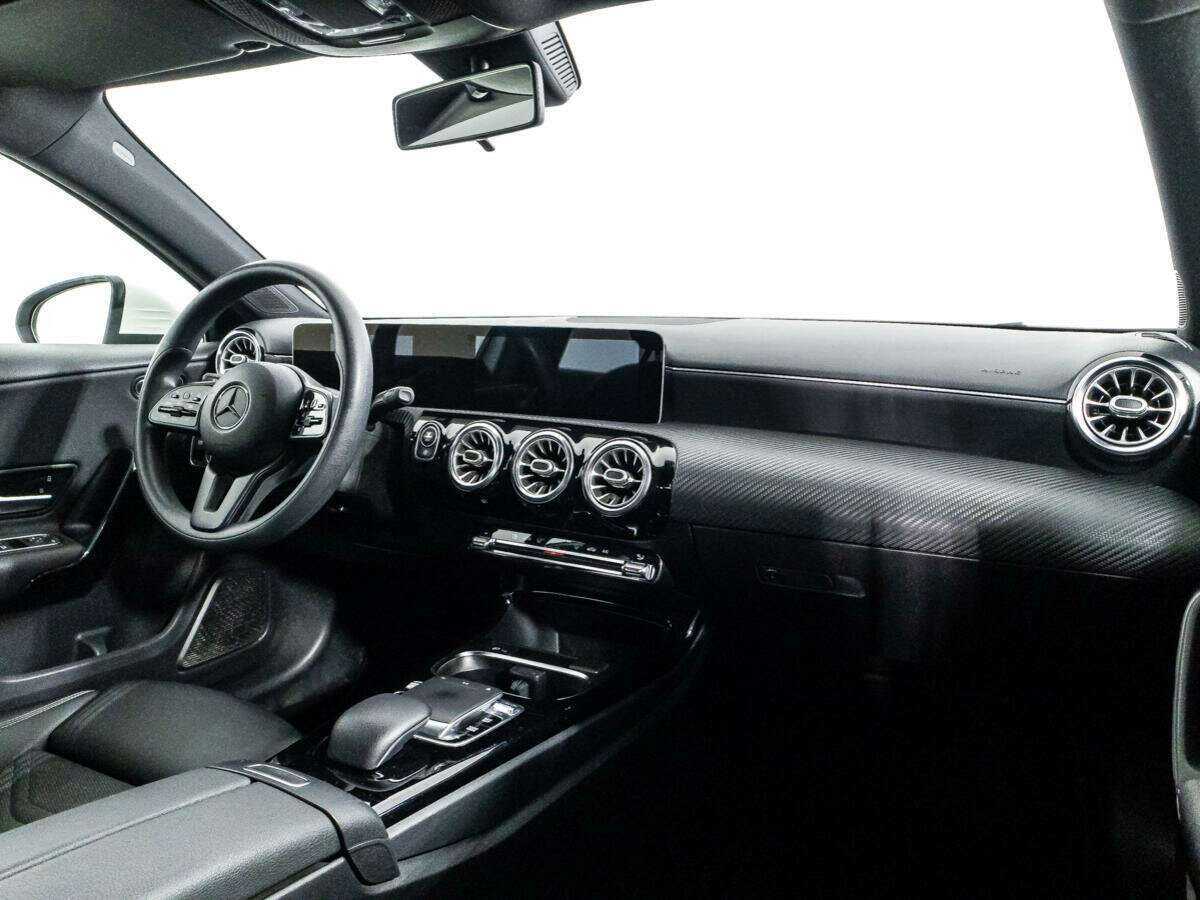 Купить Mercedes-Benz A-Класс 200, 2018, 82 380 км, фото №9