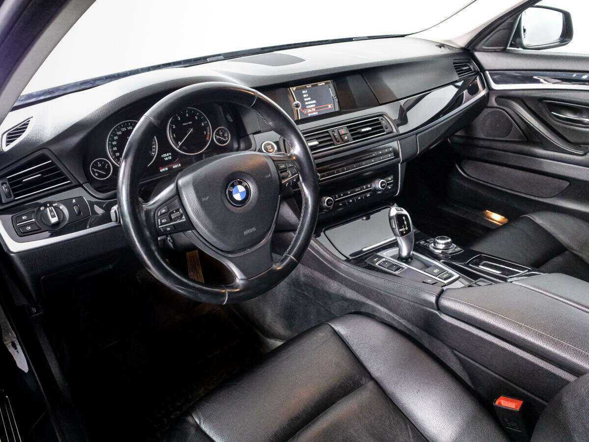 Купить BMW 5 серии 528i, 2012, 67 811 км, фото №11