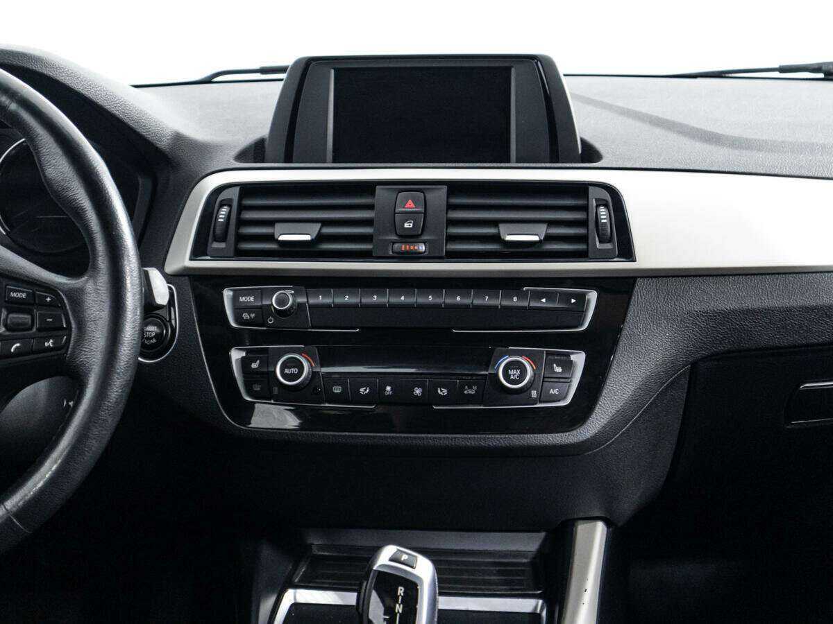 Купить BMW 1 серии 118i, 2018, 156 000 км, фото №14