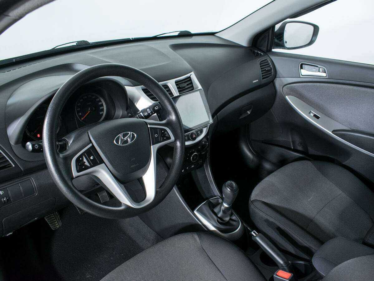 Купить Hyundai Solaris, 2012, 54 010 км, фото №13