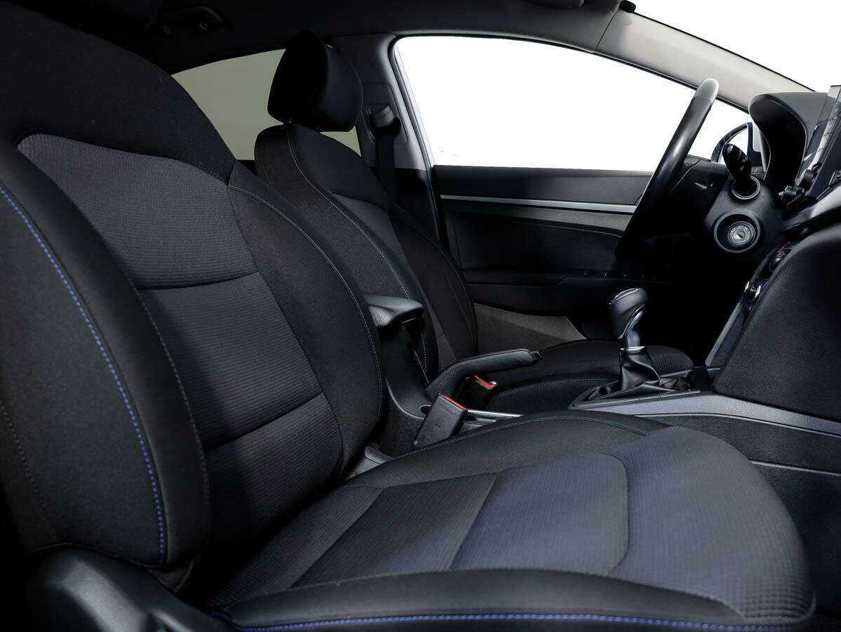 Купить Hyundai Elantra, 2018, 61 707 км, фото №10