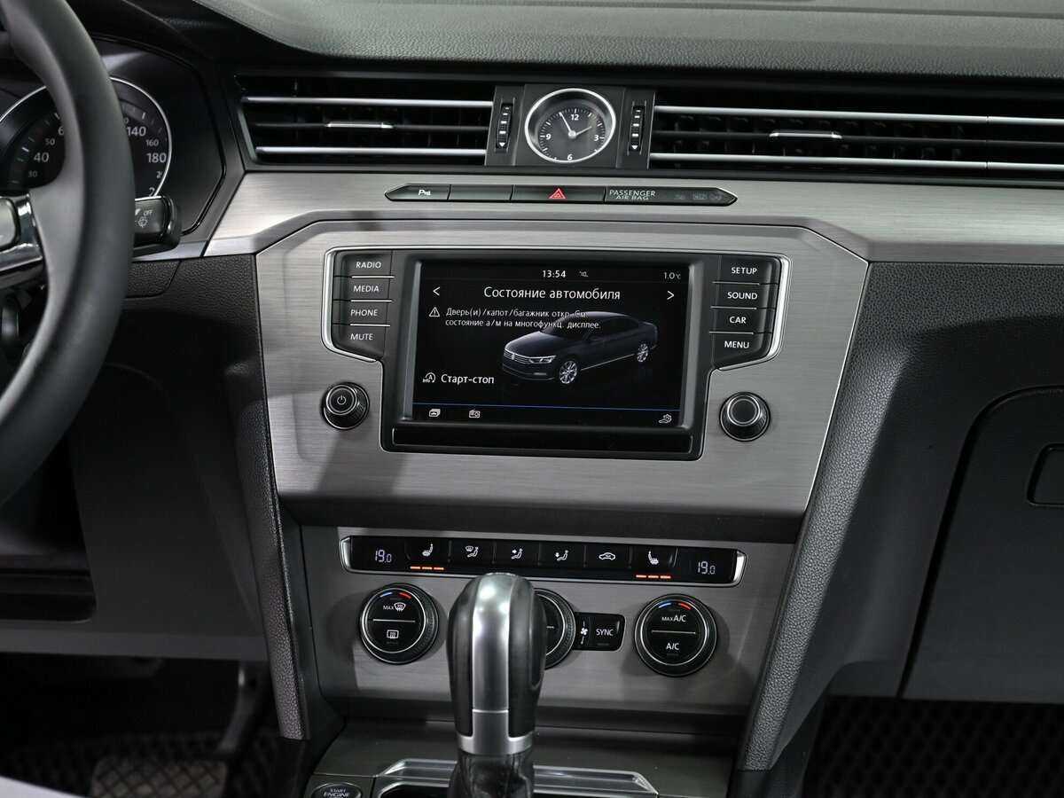 Купить Volkswagen Passat, 2016, 106 000 км, фото №9