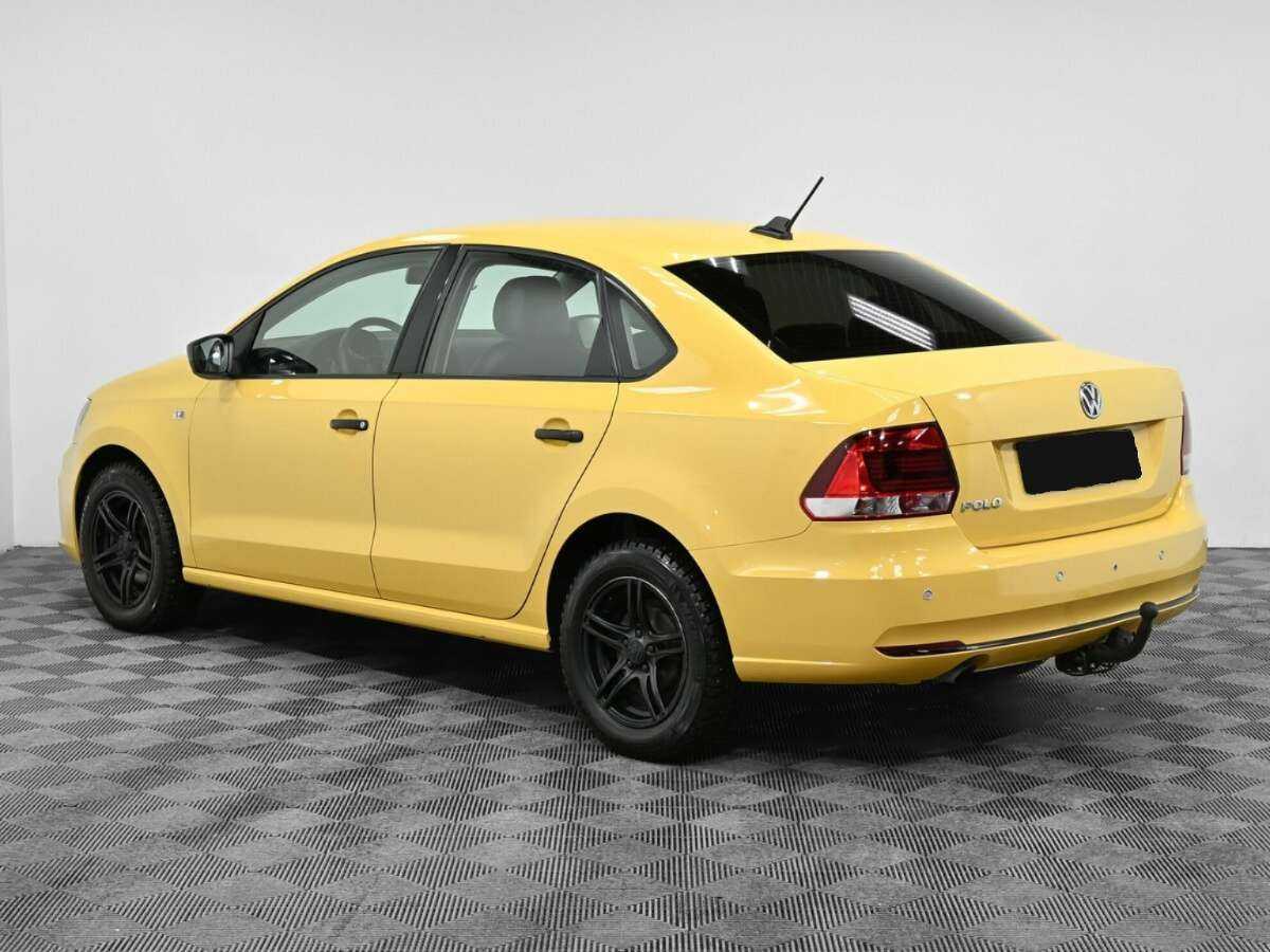 Купить Volkswagen Polo, 2017, 114 000 км, фото №4