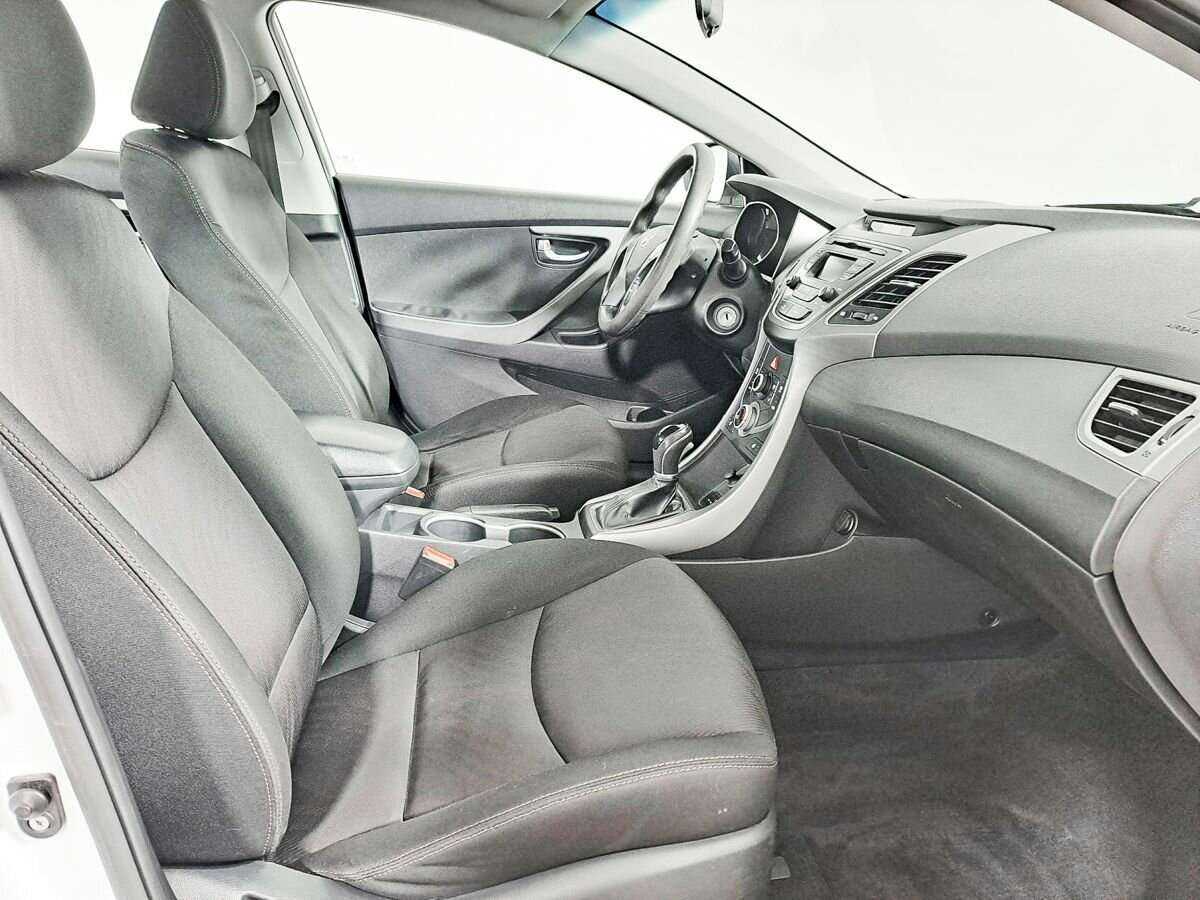 Купить Hyundai Elantra, 2015, 122 000 км, фото №9