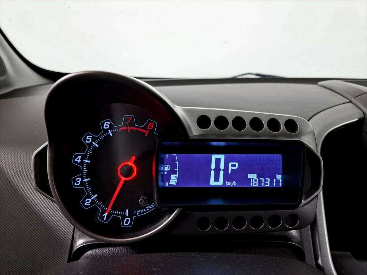 Купить Chevrolet Aveo, 2013, 187 316 км, фото №11