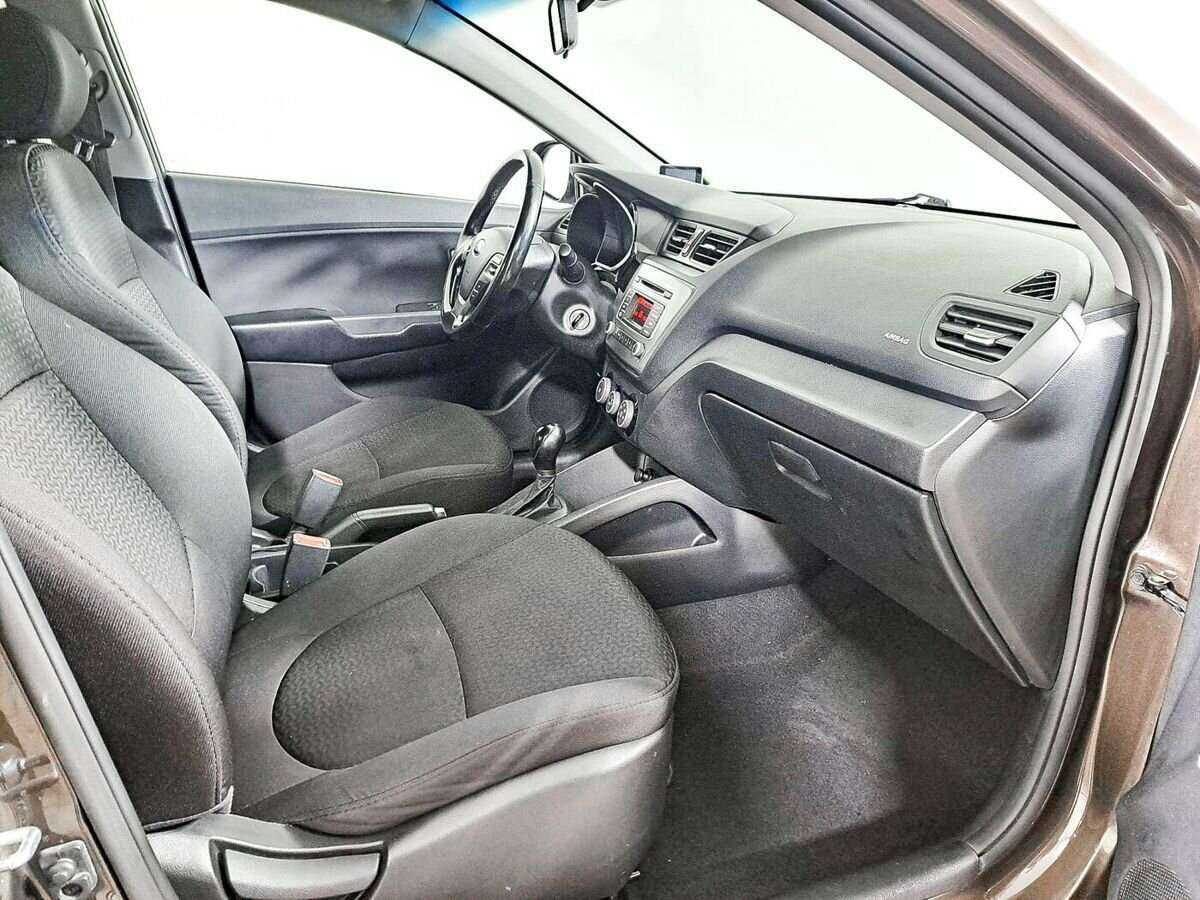 Купить Kia Rio, 2015, 130 046 км, фото №9