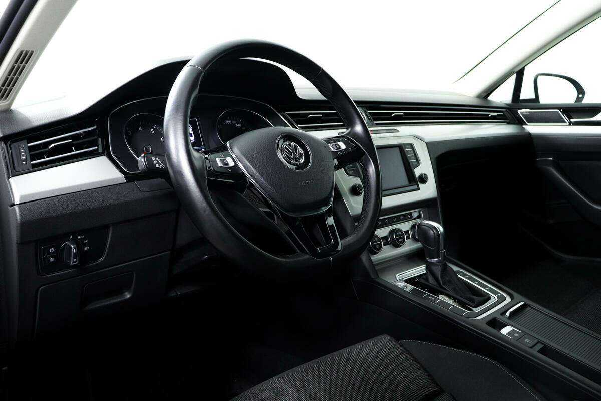 Купить Volkswagen Passat, 2016, 89 158 км, фото №13