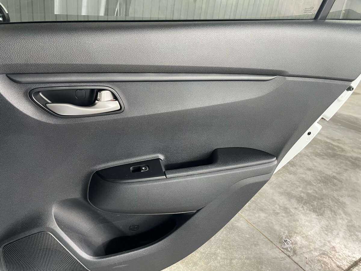 Купить Kia Rio X-Line, 2018, 85 416 км, фото №23