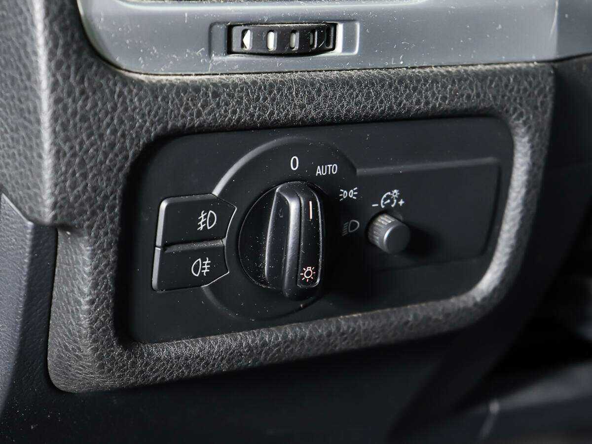 Купить Volkswagen Touareg, 2013, 321 298 км, фото №17