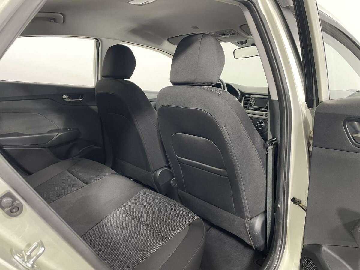 Купить Hyundai Solaris, 2018, 69 242 км, фото №17