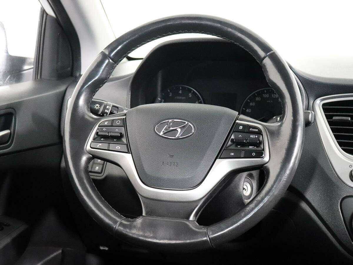 Купить Hyundai Solaris, 2019, 39 440 км, фото №12