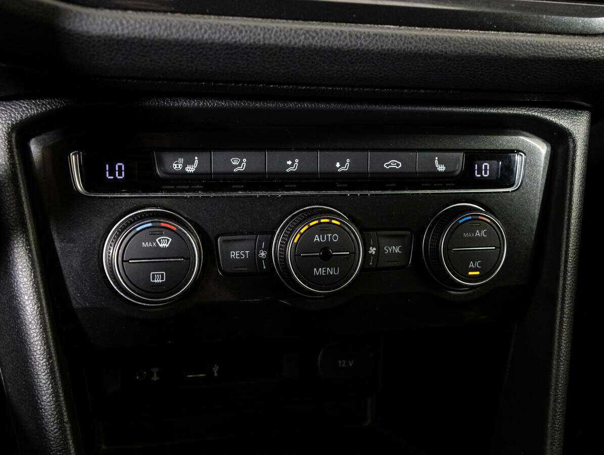 Купить Volkswagen Tiguan, 2017, 160 237 км, фото №15