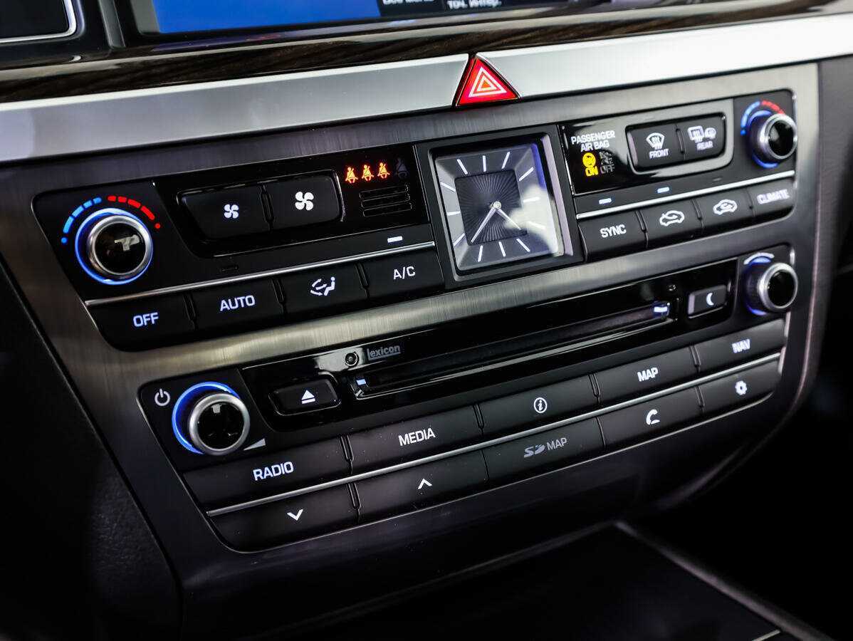 Купить Hyundai Genesis, 2014, 162 218 км, фото №15