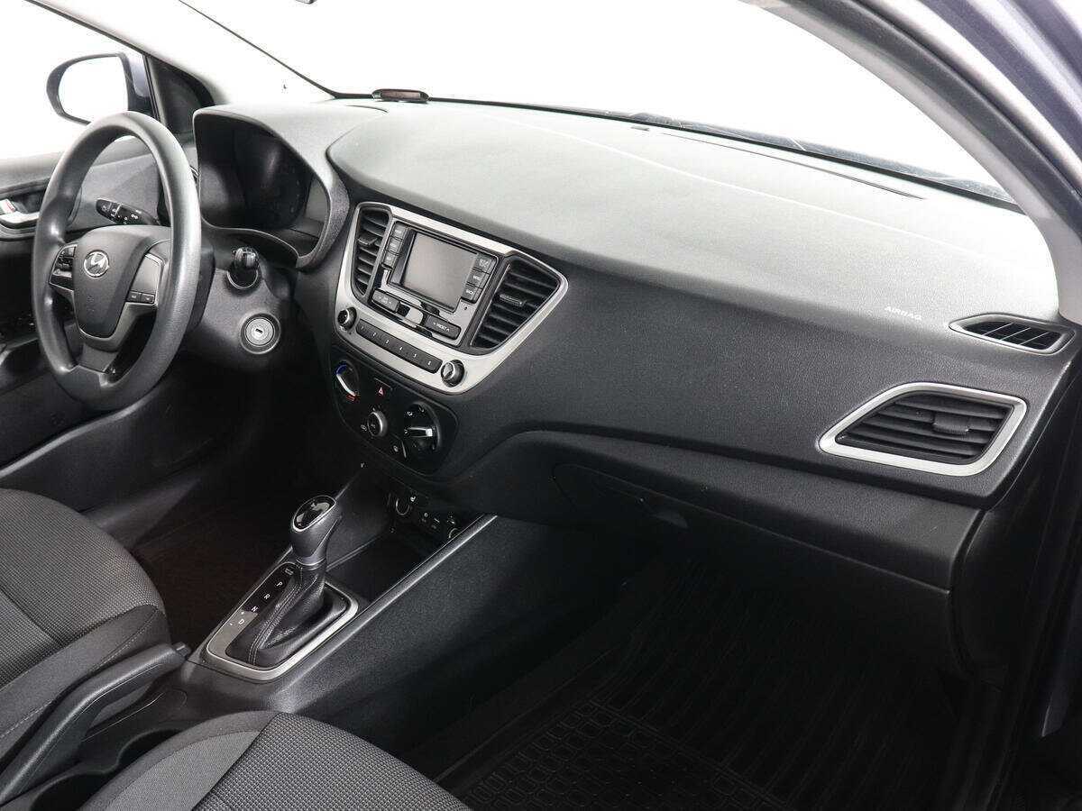 Купить Hyundai Solaris, 2018, 153 484 км, фото №10