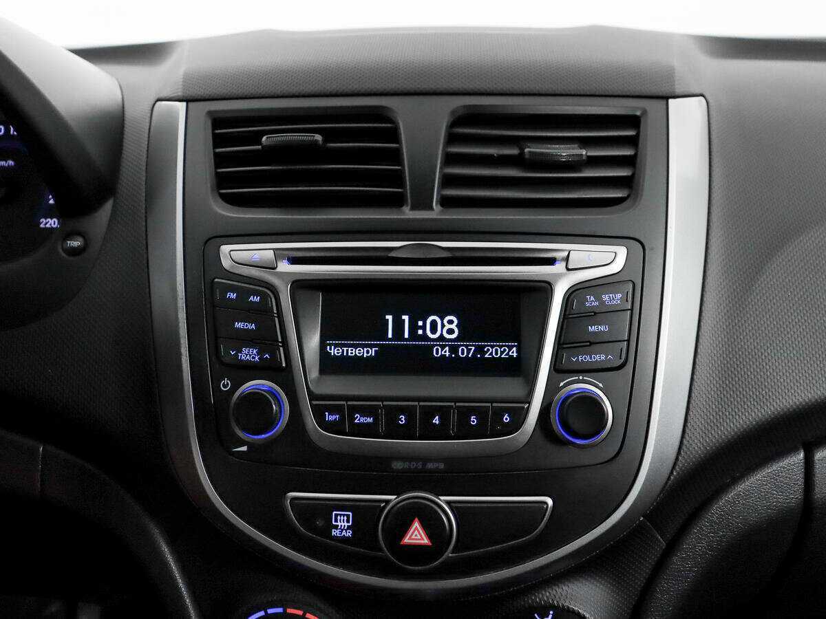 Купить Hyundai Solaris, 2016, 78 960 км, фото №13